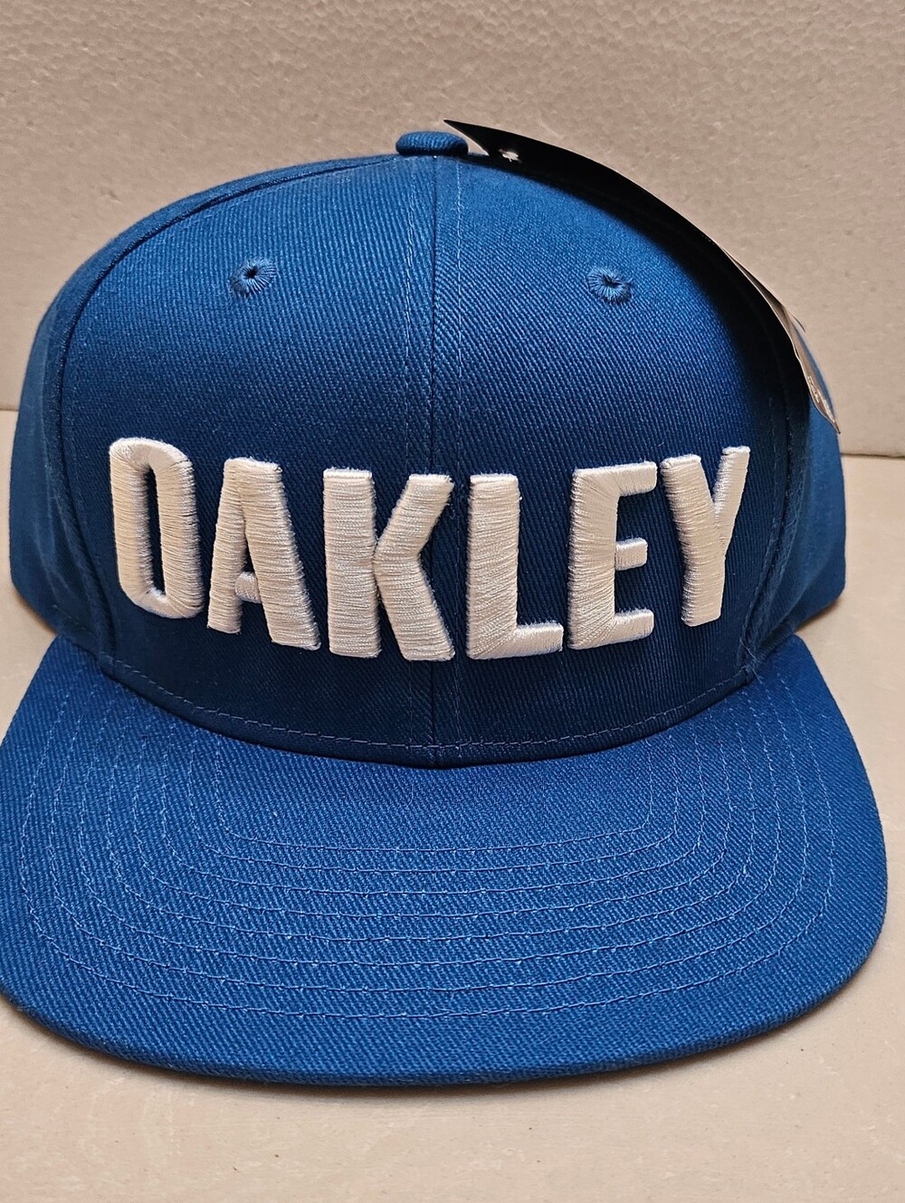 Oakley Snapback Cap Ozone Blue White Embroidered Logo Flat Bill Hat NWT